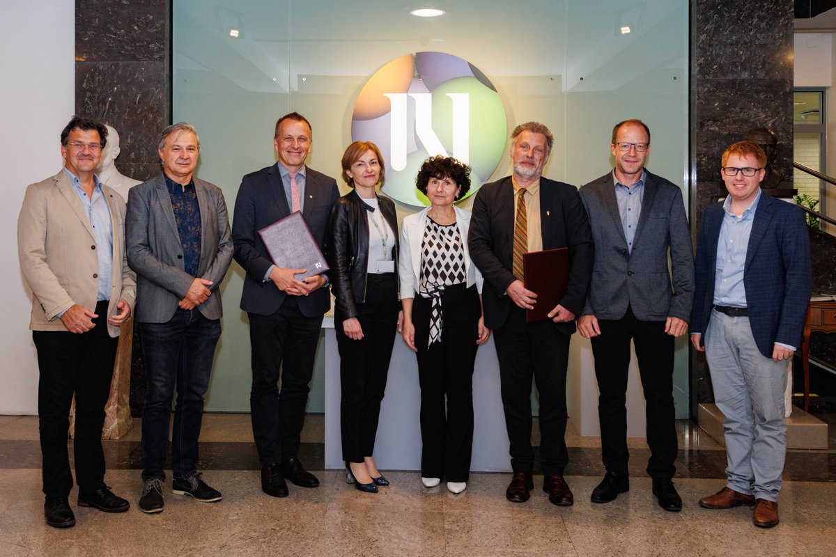 SODELOVANJE - Kemijski inštitut in Univerza v Novi Gorici s podpisom sporazumov v krepitev raziskovalnega in izobraževalnega sodelovanja. Več ▶️ ki.si/novica/kemijsk…

<a href="/UNG_ungsi/">Univerza v Novi Gorici / University of Nova Gorica</a>