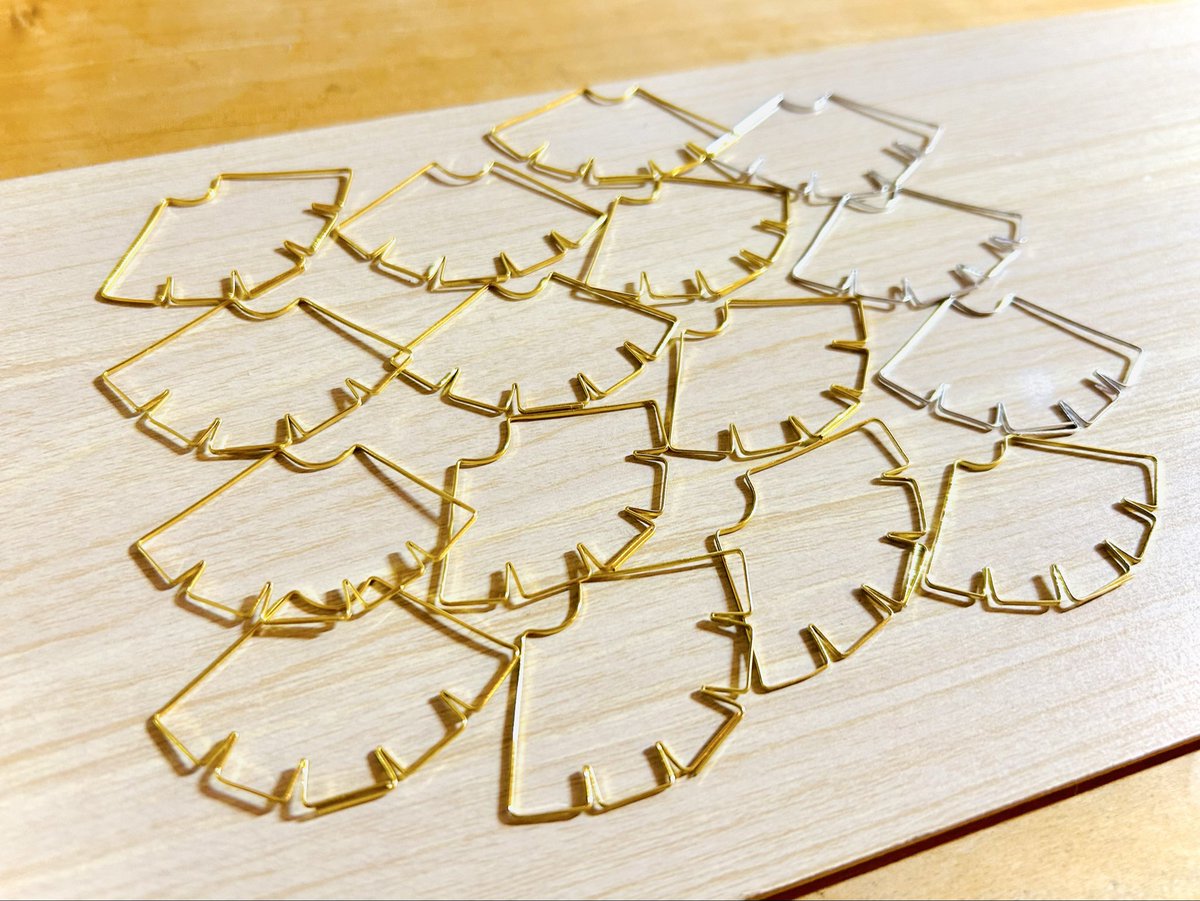 ケープキーホルダーは120個を目標に作ってます！が、進捗はこれだけなので先が思いやられます😌