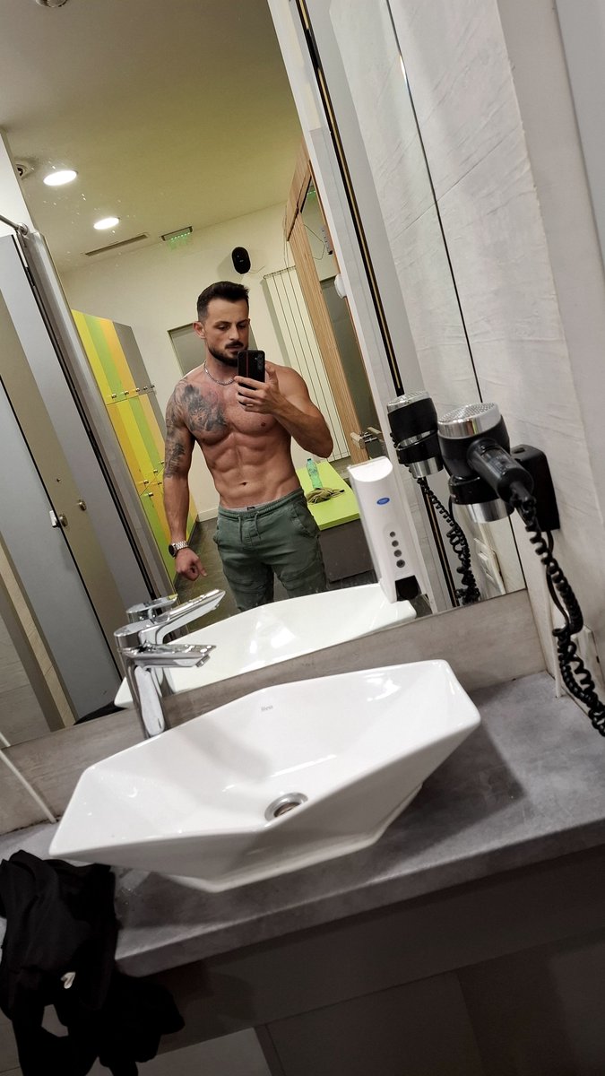 MasterGabe👺 tweet media