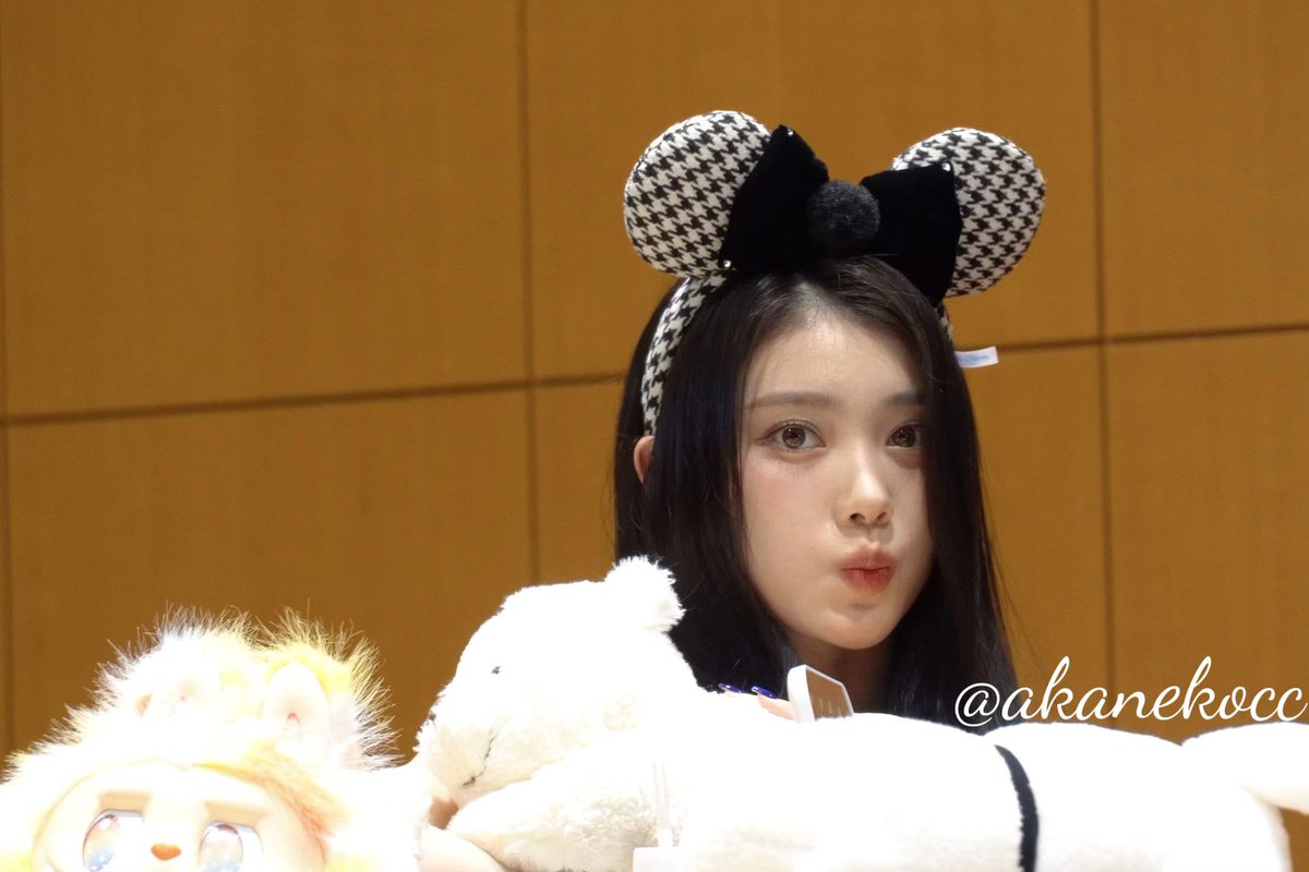 akanekocc's tweet image. 251008 VIVA サイン会

ちょっと早いけど、スノープーさん❄️を持ってきた🥰気に入ってくれてありがとう🤍

#Kep1er #XIAOTING #케플러 #샤오팅 #션샤오팅 #심소정 #沈小婷