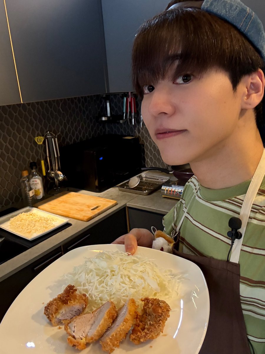 ONF_members's tweet photo. [#유 #U]
플레이팅이 아쉽다…ㅠㅠ🥲
#울또네_다람쥐_식탁 https://t.co/FsSK0oudbR