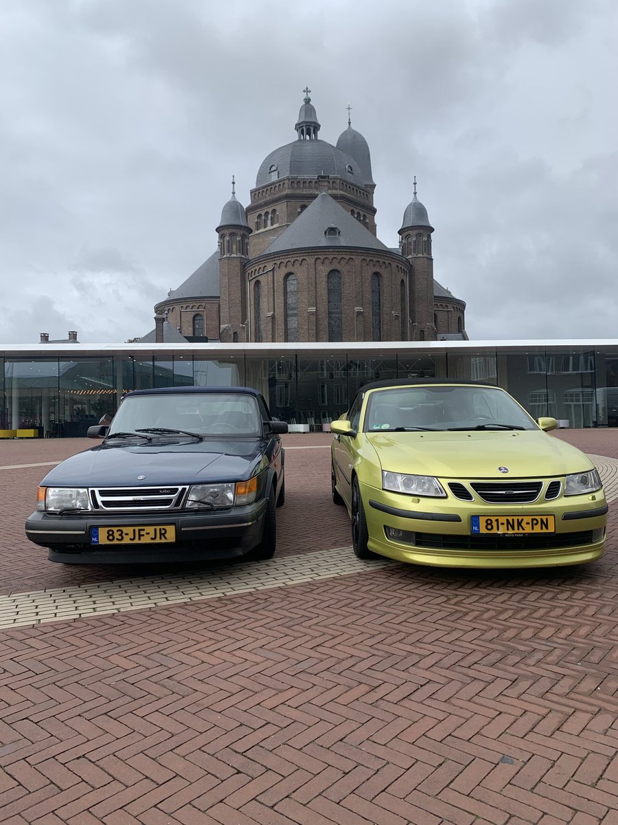 Number 201 From Helmond, a 2003 2.0 T Aero with stunning yellow in SAAB meets SAAB. #yellowmeetsblue 🇸🇪