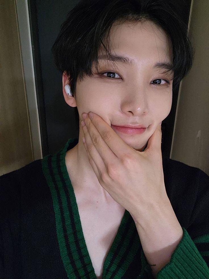 usmoon_kaja's tweet photo. ソホが帰ってくるまであと311日

#SEOHO #서호 #ONEUS #원어스 https://t.co/gSQZrB05zW