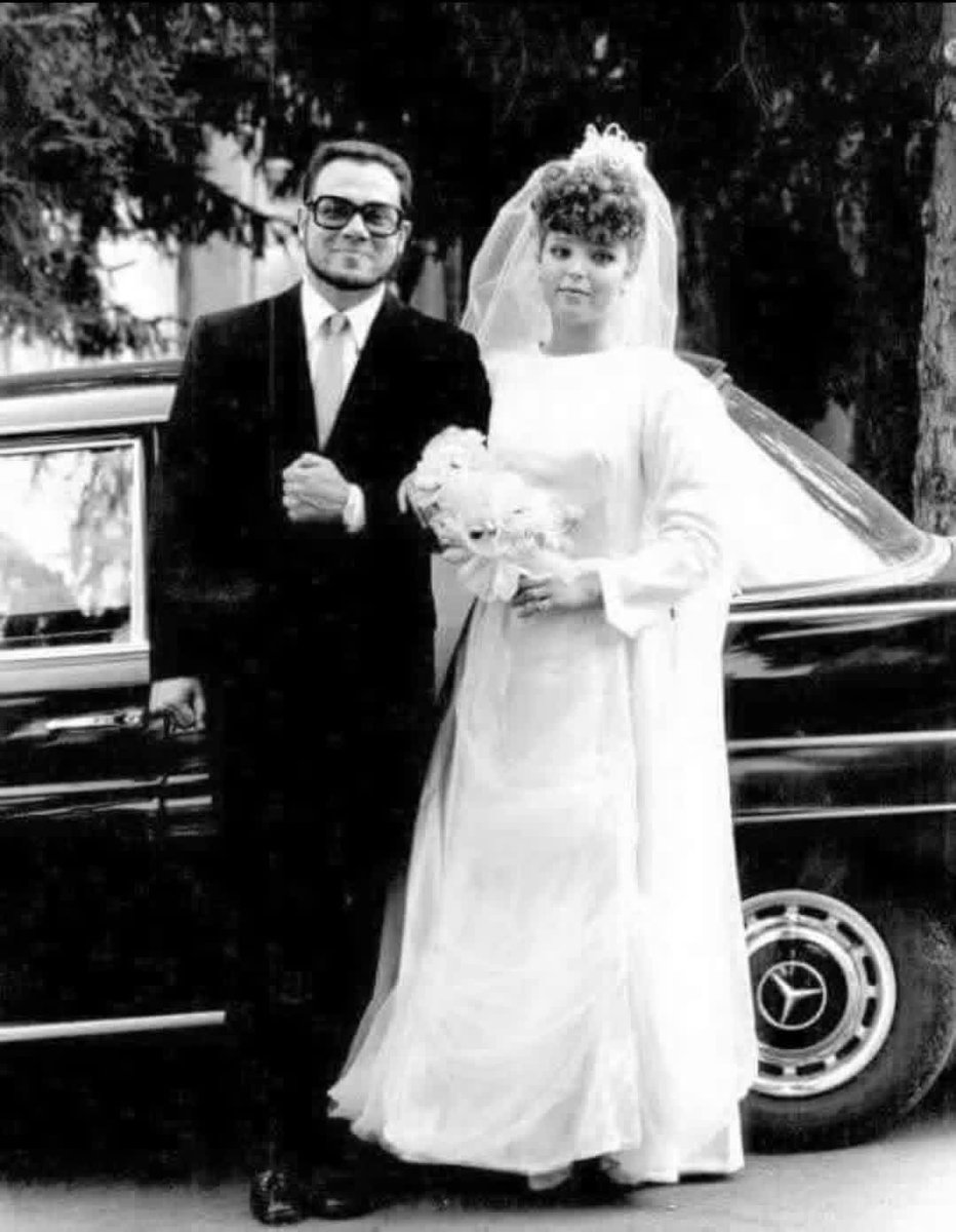 TeresaMelani12's tweet photo. Come erano felici i miei zii nel giorno del loro felice  matrimonio! https://t.co/3YU7bMGbOZ