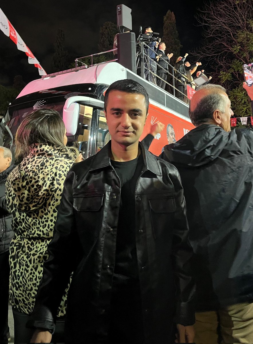 Herkes bekliyor. İstanbul bekliyor,
Türkiye bir şenlik havasında 
Ayağa kalkmayı bekliyor!

📍200.Günde Şişli'deydik.