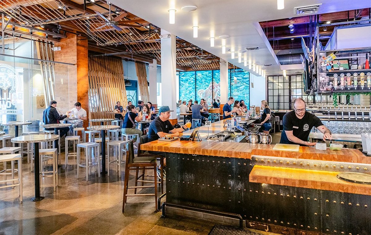SDBeerNews's tweet image. BREAKING #SDBEER NEWS: After selling their #Miramar HQ to @AthleticBrewing last year but continuing to operate the restaurant in that facility, the owners of @BallastPoint have decided it's time to vacate their one-time HQ. | bit.ly/sdbn251008b

#sdbeernews #craftbeer #beer