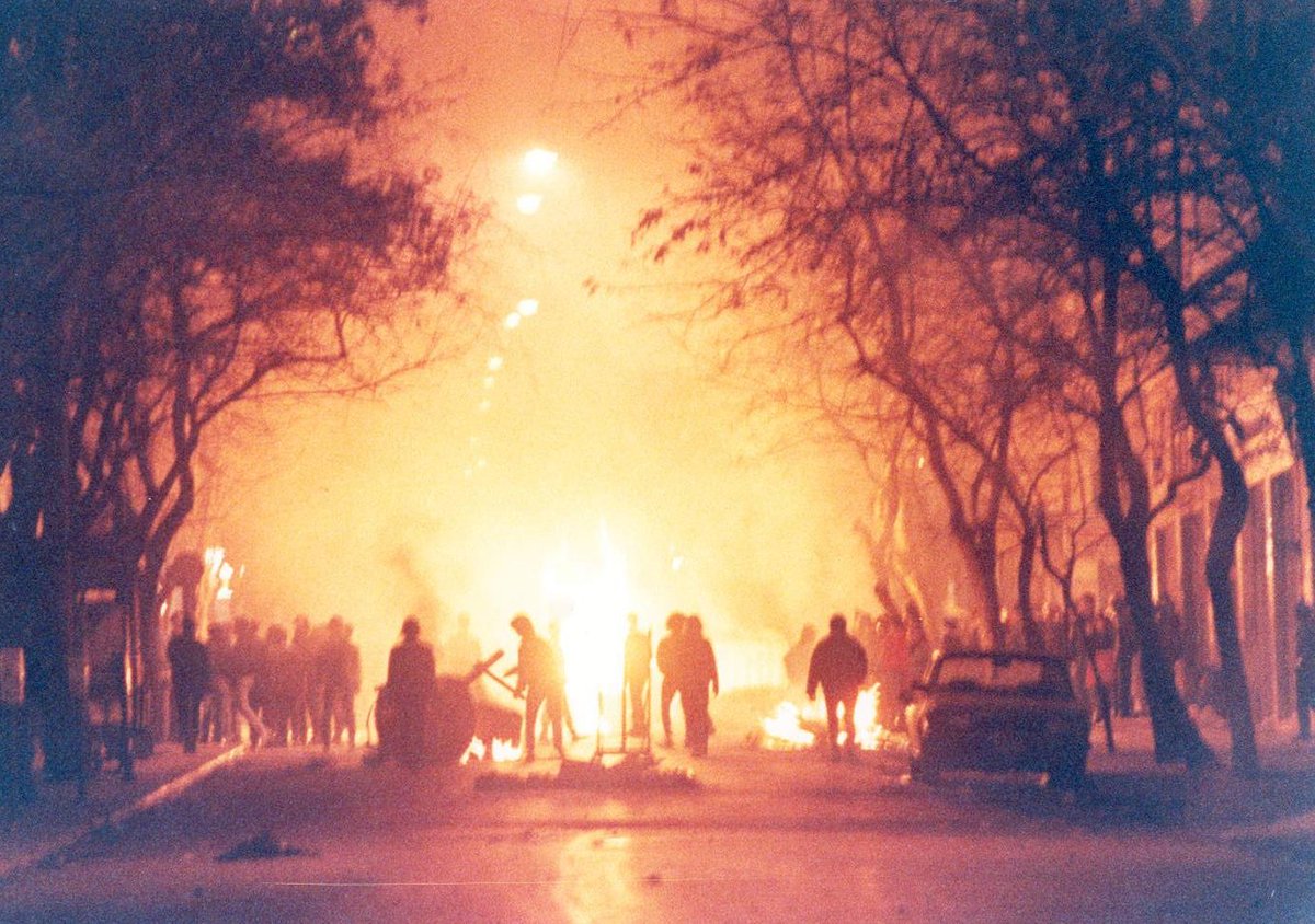 snolkid's tweet photo. μια ωραια φωτο που βρεθηκε στο ιντυμιντια. https://t.co/1JhnTKt3YI