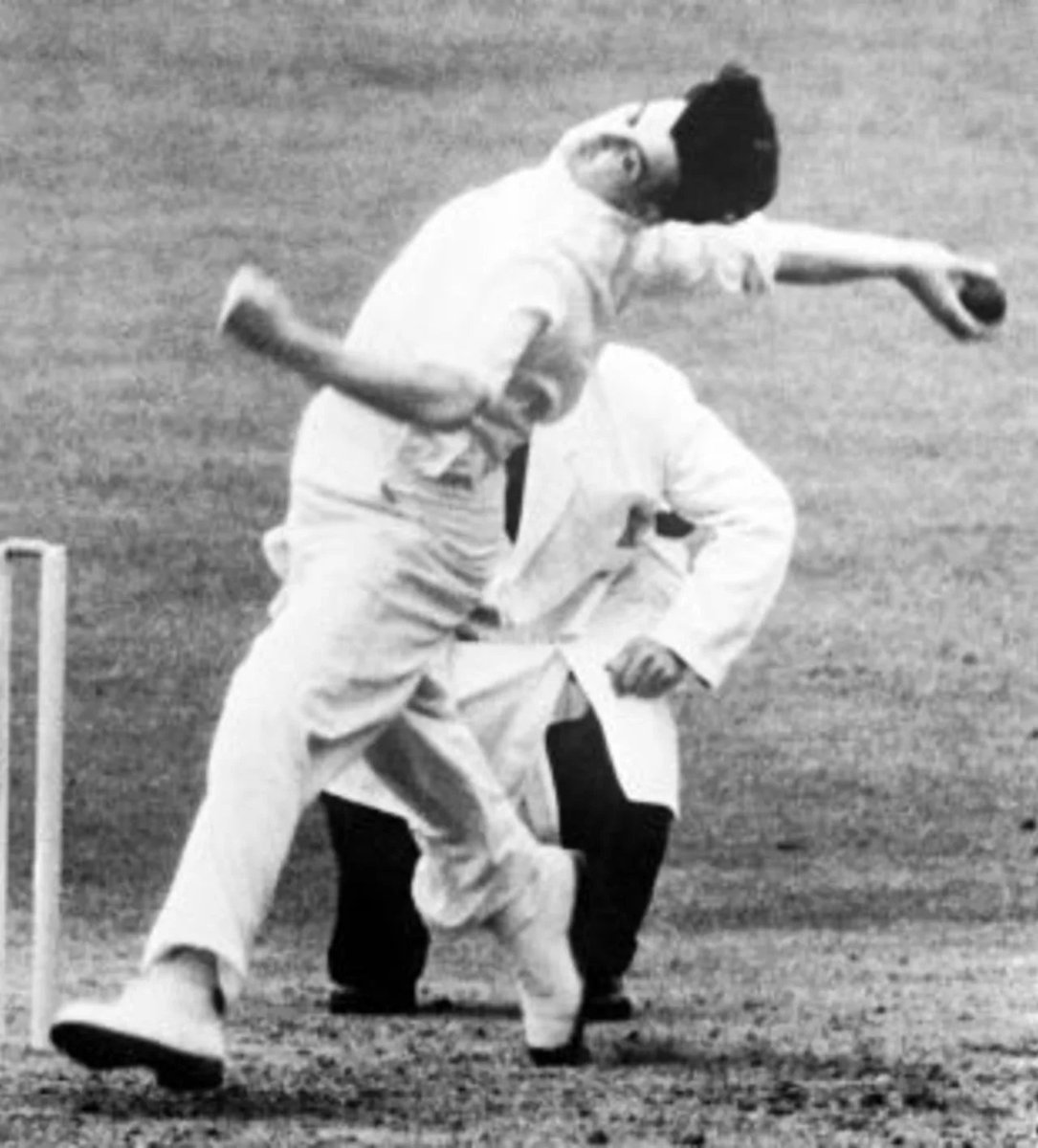 0x_samx's tweet image. Good night 

The matches pause, but the spirit of cricket never fades.

@SIXR_cricket is keeping that energy alive in Web3, where every fan has a chance to play, earn, and own their part of the game.