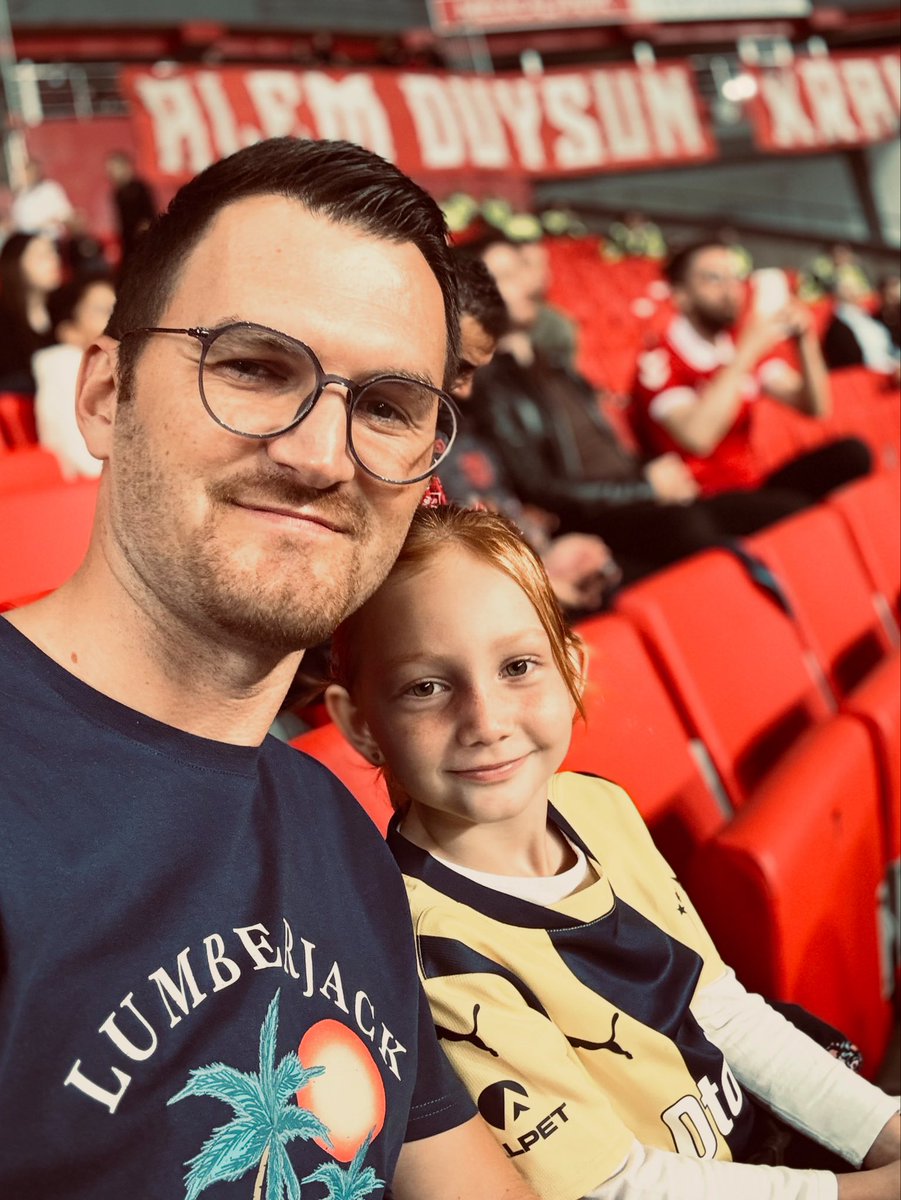 Babadan kızına kalan miras çubuklu… #fenerbahçe @nehiralcan