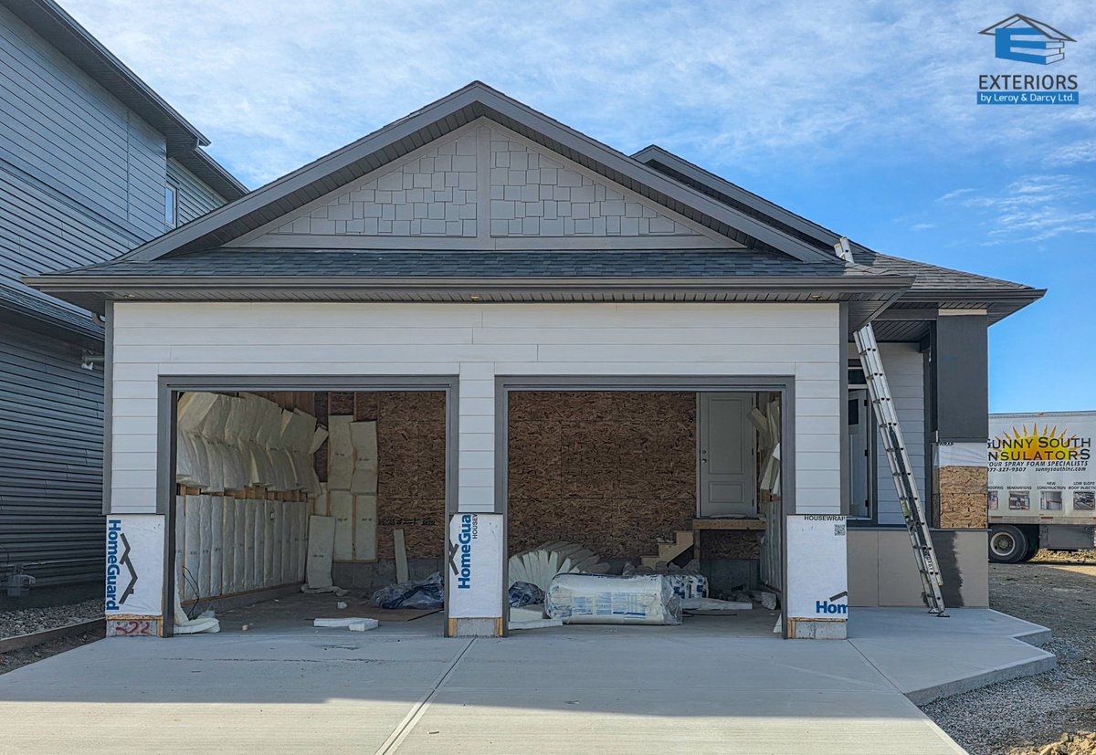Exteriorsld's tweet photo. Another great exterior wrapped up for #JanusHomes! π‘π
Request a FREE Quote Today! (LINK IN BIO)
π (403) 327-9113
π§ info@exteriorsld.com
#YQL #Lethbridge #SouthernAlberta #EastKootenays #YYC #Calgary #Alberta #Canada #ExteriorsByLeroyAndDarcy https://t.co/G2aVOPbjth