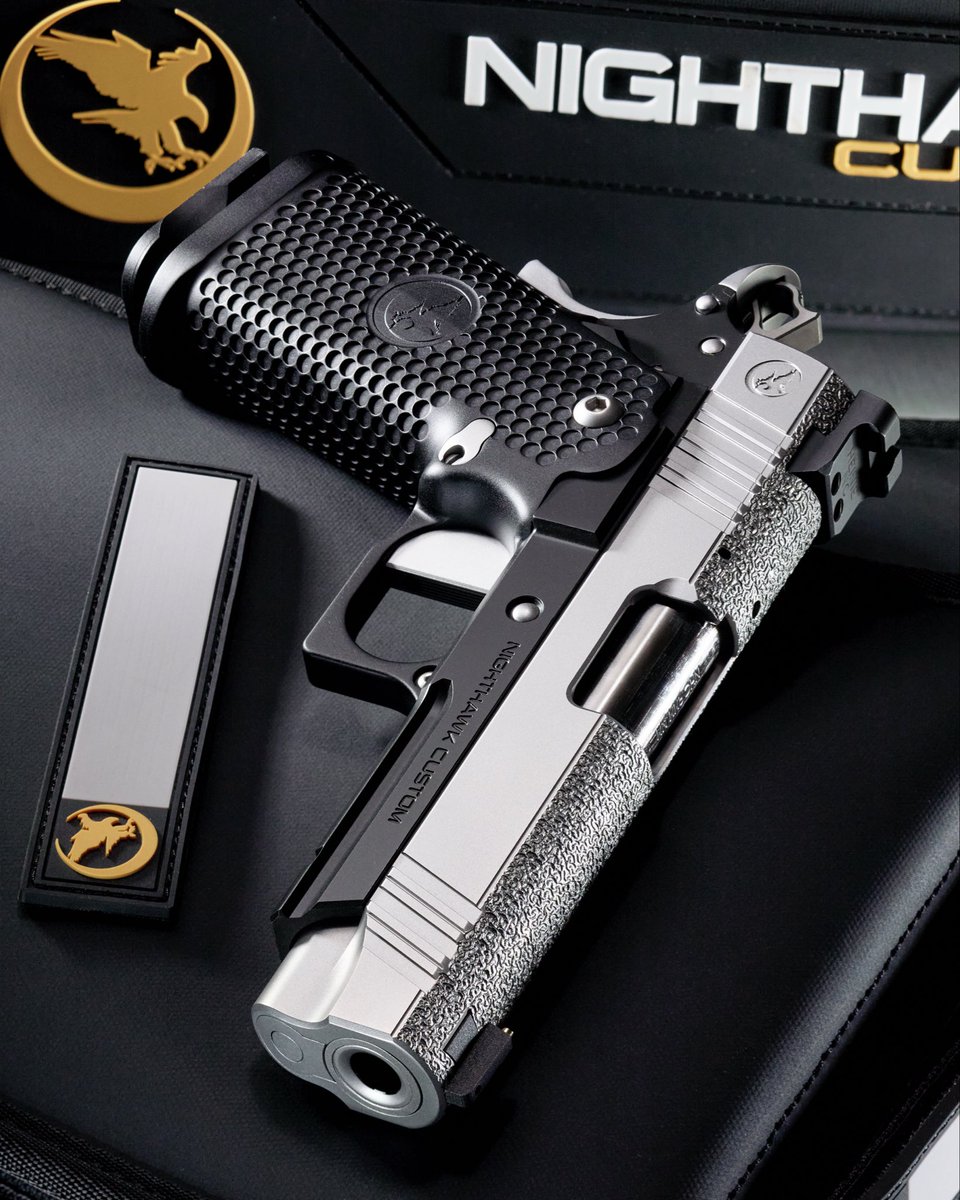 NighthawkCustom's tweet image. Hand stippled, hand crafted, single or double stack // The Nighthawk Custom Bob Marvel’s built around a unique coned barrel for an ultratight lockup at the muzzle
