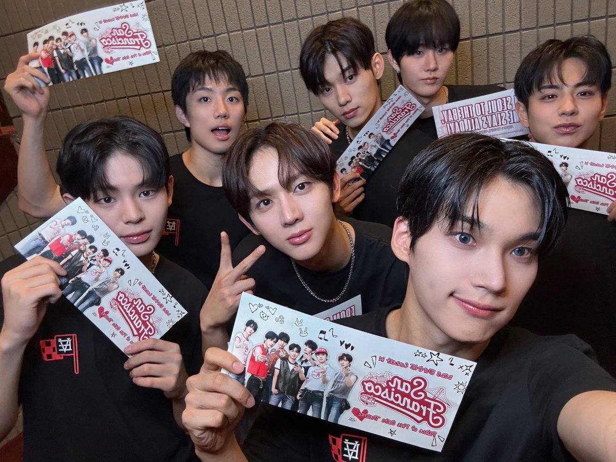 251001 | EVNNE looked so good with my banner designs in San Francisco! 🌁

We hope to see you back in the Bay Area again! ❤️

#EVNNE #이븐 #엔브 #EVNNEinUSA #2025EVNNECONCERT
#SET_N_GO_TOUR #EVNNEnjoy <a href="/EVNNE_official/">EVNNE</a> <a href="/studio_pav/">Studio PAV</a>