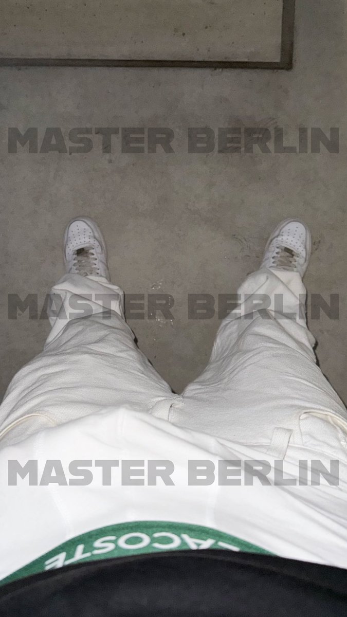 MasterBerlin030's tweet photo. Come and serve your master!!! 😈#master 

#dirtysocks #socks #feet #sniffmysocks #socken #whitesocks #gay #füsse #berlin https://t.co/o2AUCQcdRZ