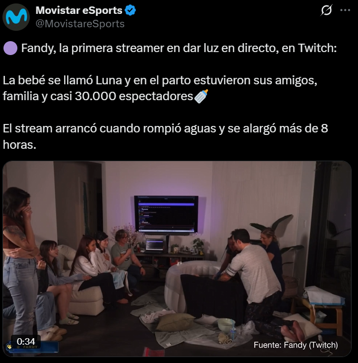 polispol's tweet photo. Streamers dando su parto en directo con el chat de fondo.
Nos hemos vuelto locos o que? https://t.co/lAvmANEqWg