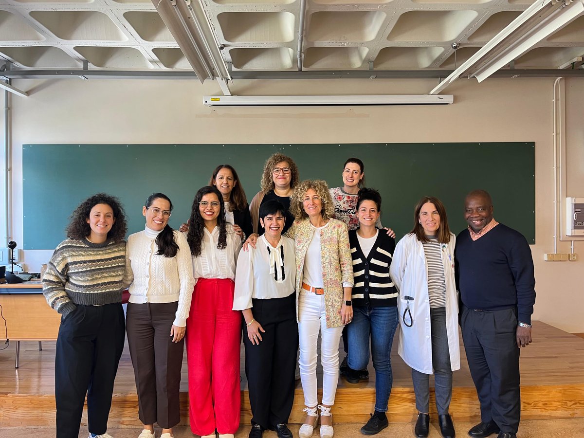 Hoy hemos contado con la Dra <a href="/lucilacn/">Lucila Nascimento</a>, catedrática de la Escuela de #Enfermería de Ribeirão Preto de la Universidad de #SãoPaulo, que ha impartido una conferencia sobre estrategias innovadoras para la #recogidadedatos #cualitativos: Foto-elicitación, photovoice y triangulación📷
