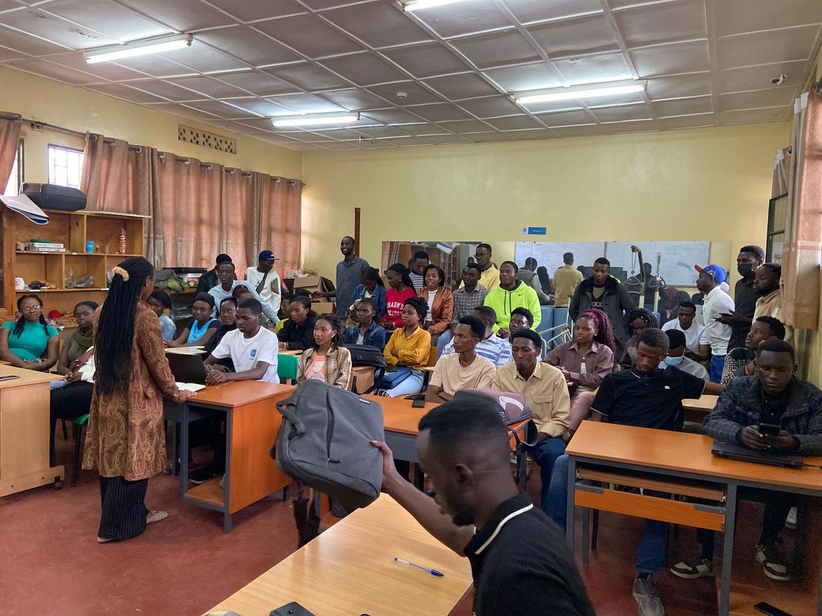 rwota_su's tweet photo. 📢Yesterday, occupational therapy students at @Uni_Rwanda held a successful meeting where key decisions were made to strengthen our Association. We explained what #RWOTASU is, its purpose, and the benefits of being a member including being directly connected to @SPOTRwanda https://t.co/A6WqN357eZ