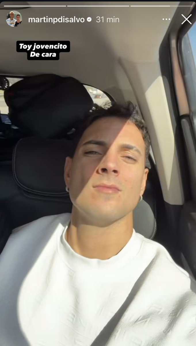 Coscu_Splinter's tweet image. ✈️ Perdió el vuelo por jugar una última ranked pero se vuelve a 🇦🇷ARG para AGS🕺🏻.

🇨🇱Adiós chile o vuelve pronto?

✅Según él está jovencito de cara (coincido)

💋😘 Tira besito el loco al final beboteando para todos y todas

#coscuarmy #instagramhistories  @Martinpdisalvo