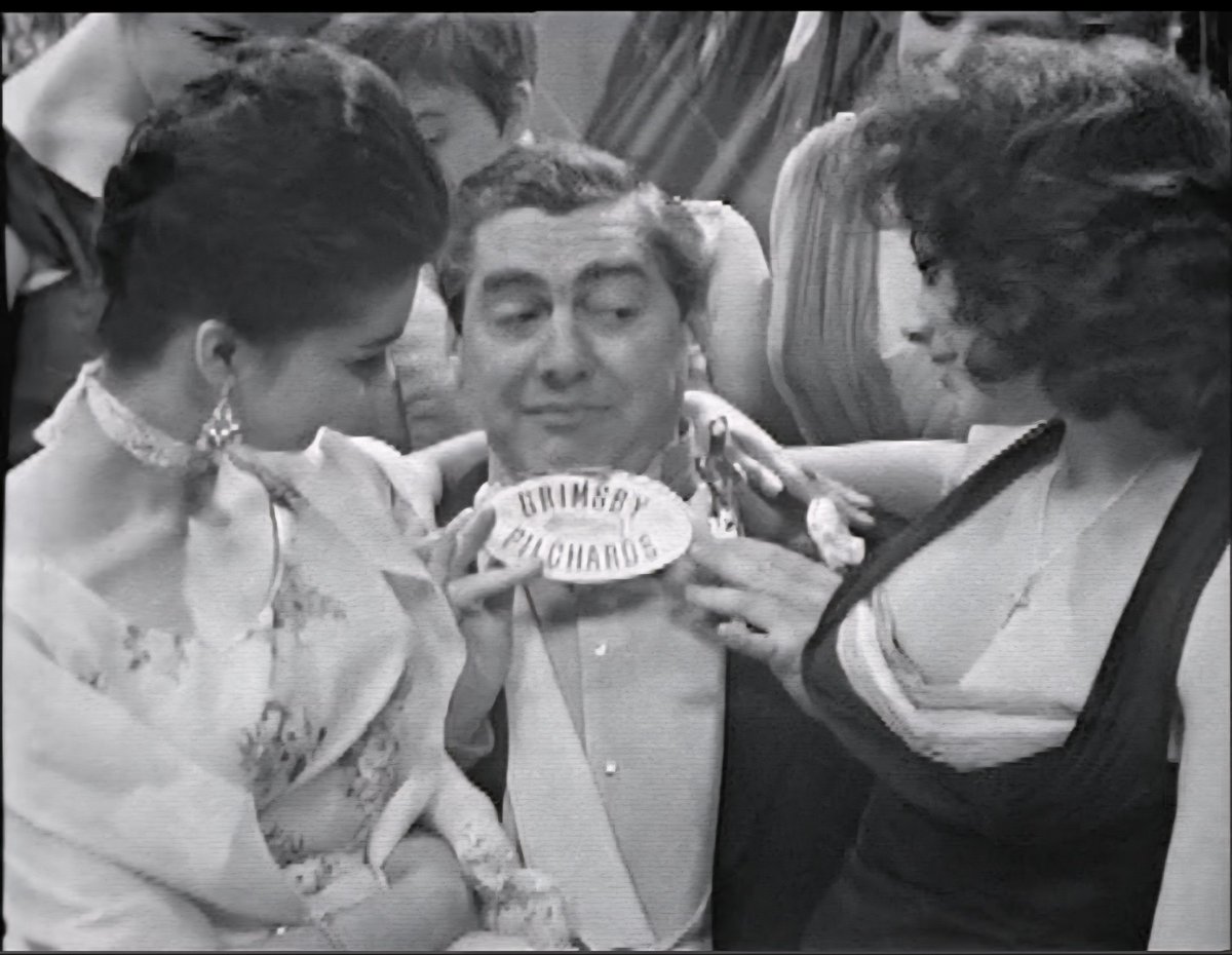 You're never alone with a pilchard! 

#TheBowmans