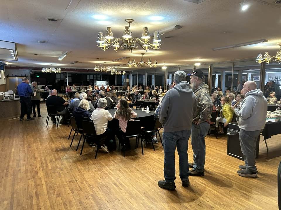 cdcmorrisonmn's tweet image. 🎉Happy 75 Anniversary &amp;amp; Congratulations, #LittleFallsRadio!
🎊Today was day! #KLTF's 75th Anniversary Celebration took place at the #FallsBallroom in #LittleFallsMN.
Enjoy photos from the event: facebook.com/share/p/1Bh9Sp…
#MorrisonCounty