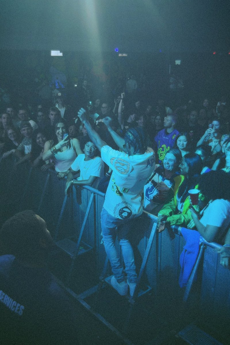 The cheese steaks was mid 
But the show was lit! Philly it’s love