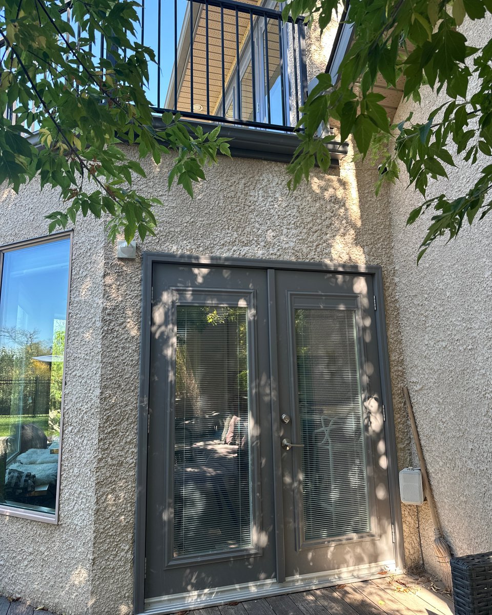 HiTechWindows's tweet image. Eight years later and still choosing Hi-Tech.
From a 2-wide garden door to a new 4-wide custom install, this loyal customer knows quality lasts.
#HiTechWindows #GardenDoor #WinnipegHomes