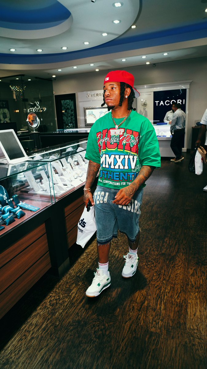 1boopopi's tweet image. Morals &amp;amp; Principles Worth More Than Money - Ⓜ️ #AintTooFarAway