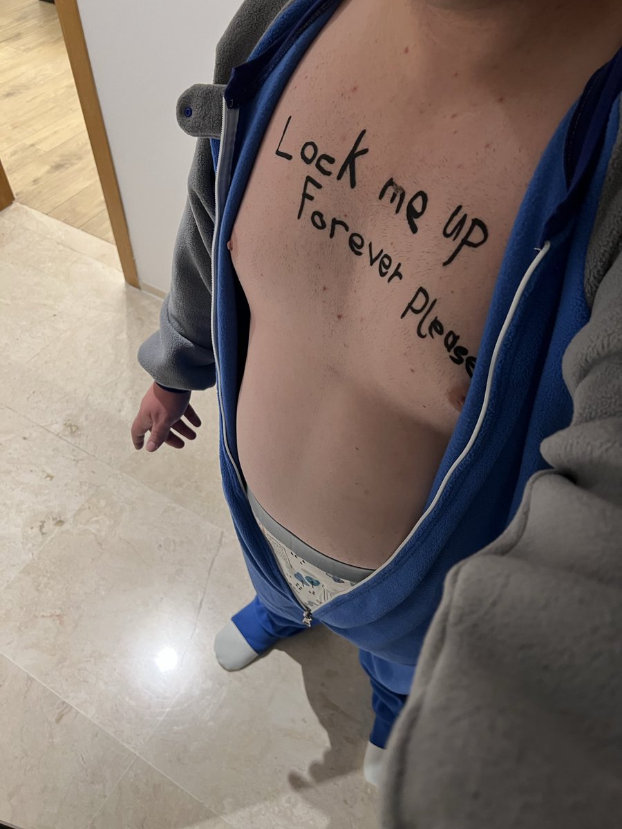 rubberpuphelix's tweet photo. Day 53/90 🔐 
Locktober 8/31

Today is living canvas. So: 

🔑 @rubberpuparrow.bsky.social https://t.co/sxhYkXYt6B