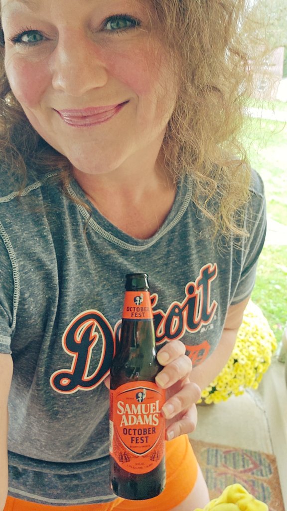 thatMGOBLUEgirl's tweet photo. Just stopping by to #RepDetroit
✌️🧡💙💪 #BuiltForOctober
I also wanted to say thank you for all the love🫶 & as always #DuckCancer 🐥🎗 https://t.co/mMlWmBvswj
