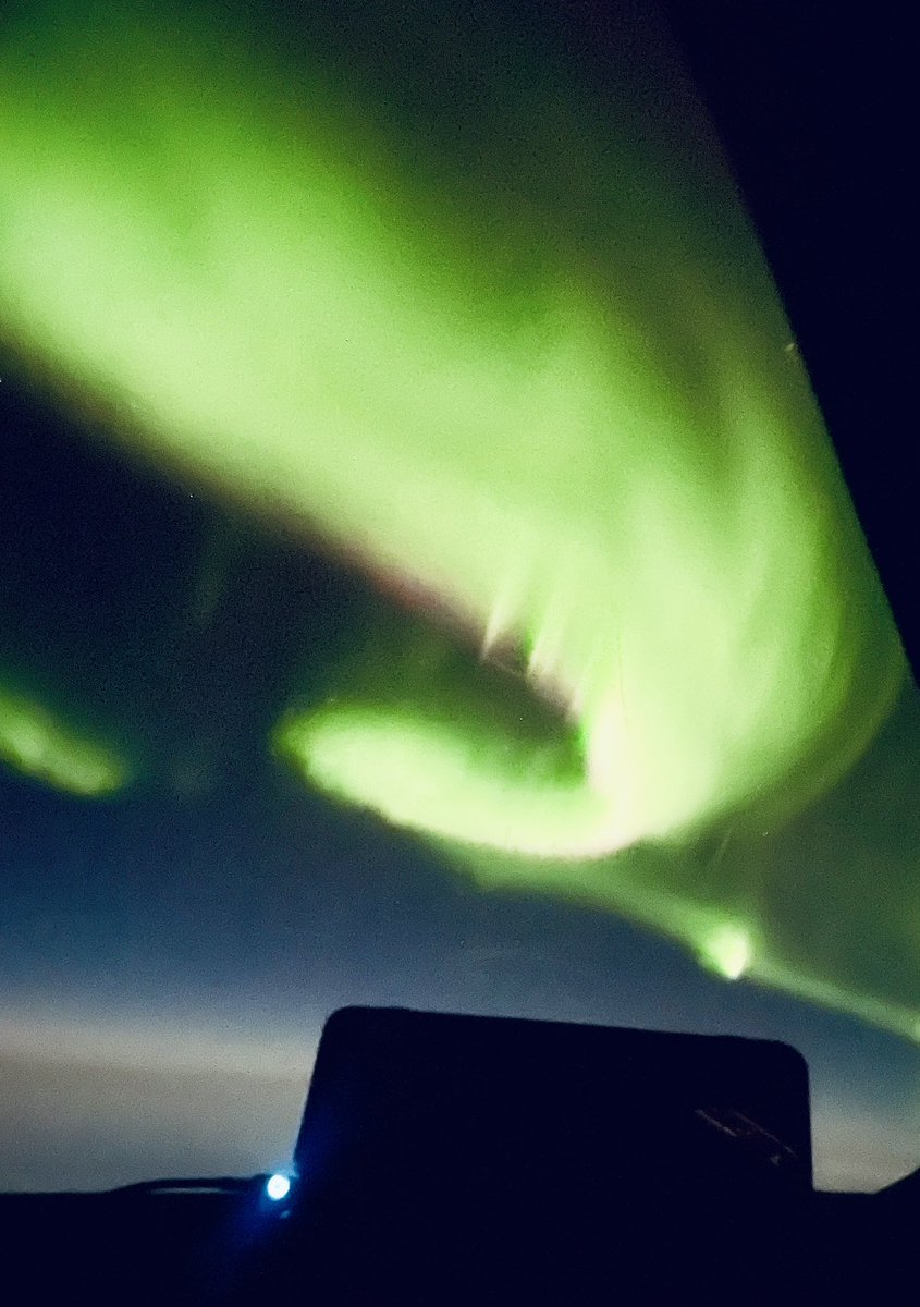 cpt_altcoin's tweet image. Somewhere over the Atlantic, the sky opened — a vortex of green light swirling beyond imagination.

For a pilot, it’s just aurora.
For Shiro… it’s the portal. 🌀🐾

Altitude: 39,000 ft
Destination: The Shiroverse.

Did you know ShiroVerse plushie contest is on? Check it, and get…
