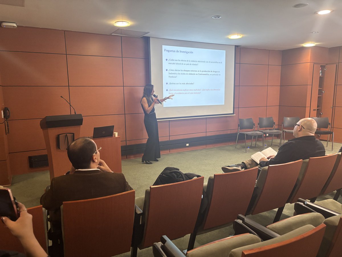 REDESDAL tweet media