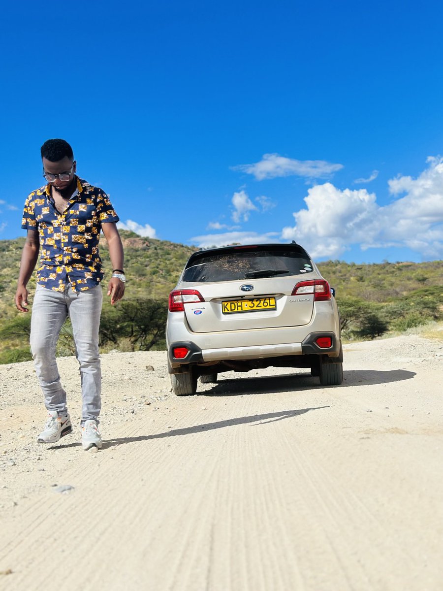 mbiti_mwondi's tweet photo. Hii Mnyama hapo nyuma mtaleta pesa ngapi nasanya za Nissan Patrol. https://t.co/fI3pc1imjV