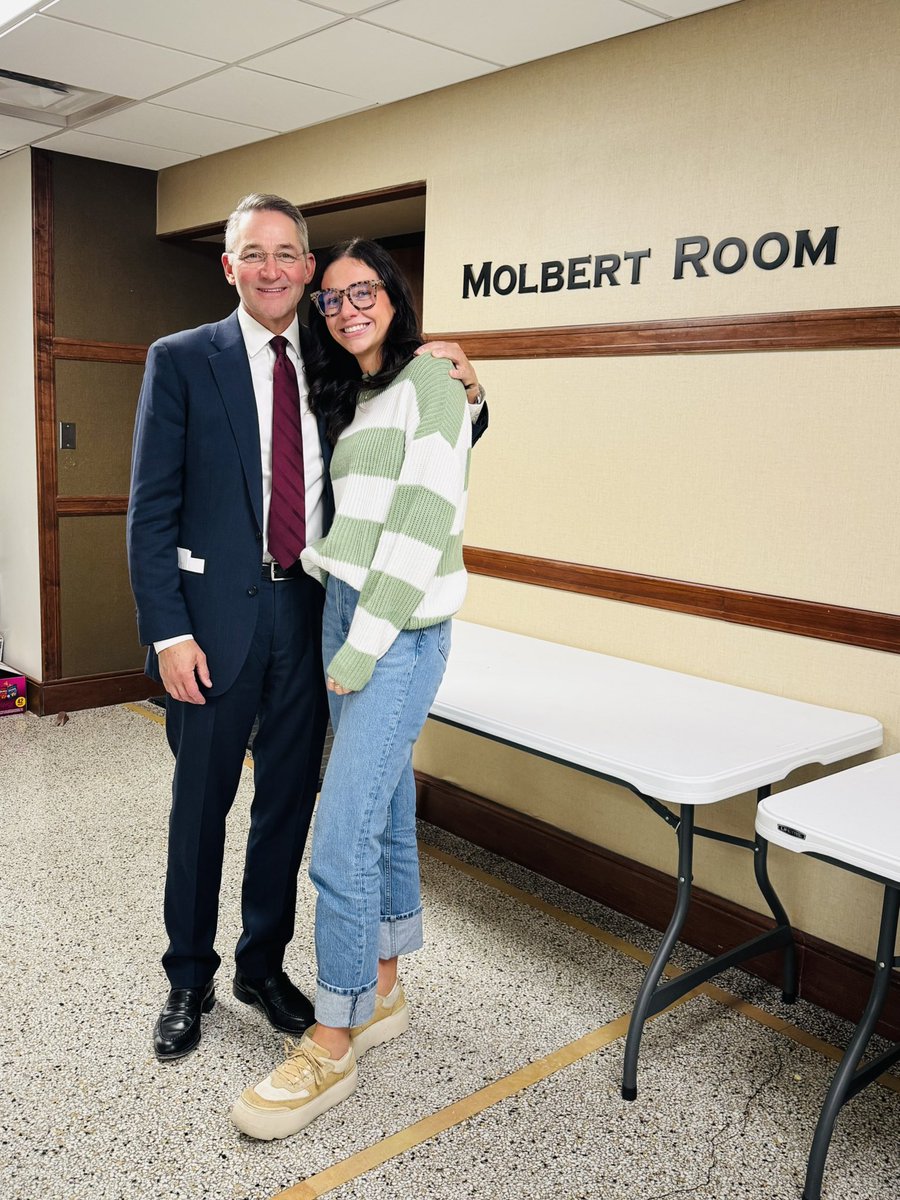Ran into my favorite law student, <a href="/QuinnWrigley/">Quinn Wrigley</a>  while speaking to the students today. Thanks for the invitation, <a href="/UNDLawSchool/">UND School of Law</a> 💚
<a href="/UofNorthDakota/">U of North Dakota</a>
