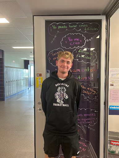 🎉Congratulations to Berkshire Senior Nolan Morris on receiving the Ohio Seal of Biliteracy! Full story at the link below!
berkshireschools.org/post-detail/~b…