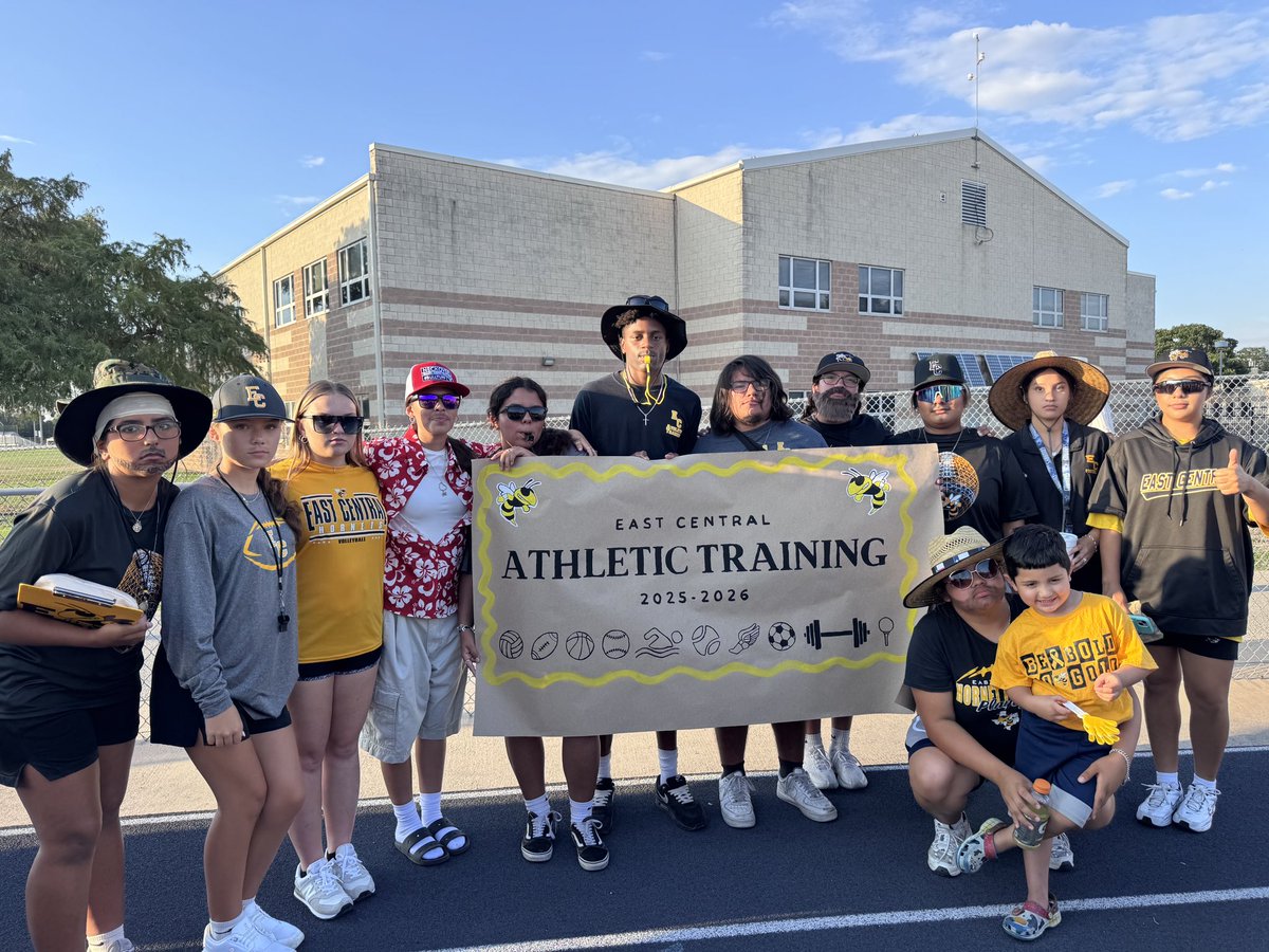 eastcentralATs's tweet photo. September was a busy month with community service, cross country meets, homecoming festivities, and senior night but these kids have showed up each day with great attitudes ready to work! #ECAT #ECAthletics #HornetPride https://t.co/Sy63O61DCE