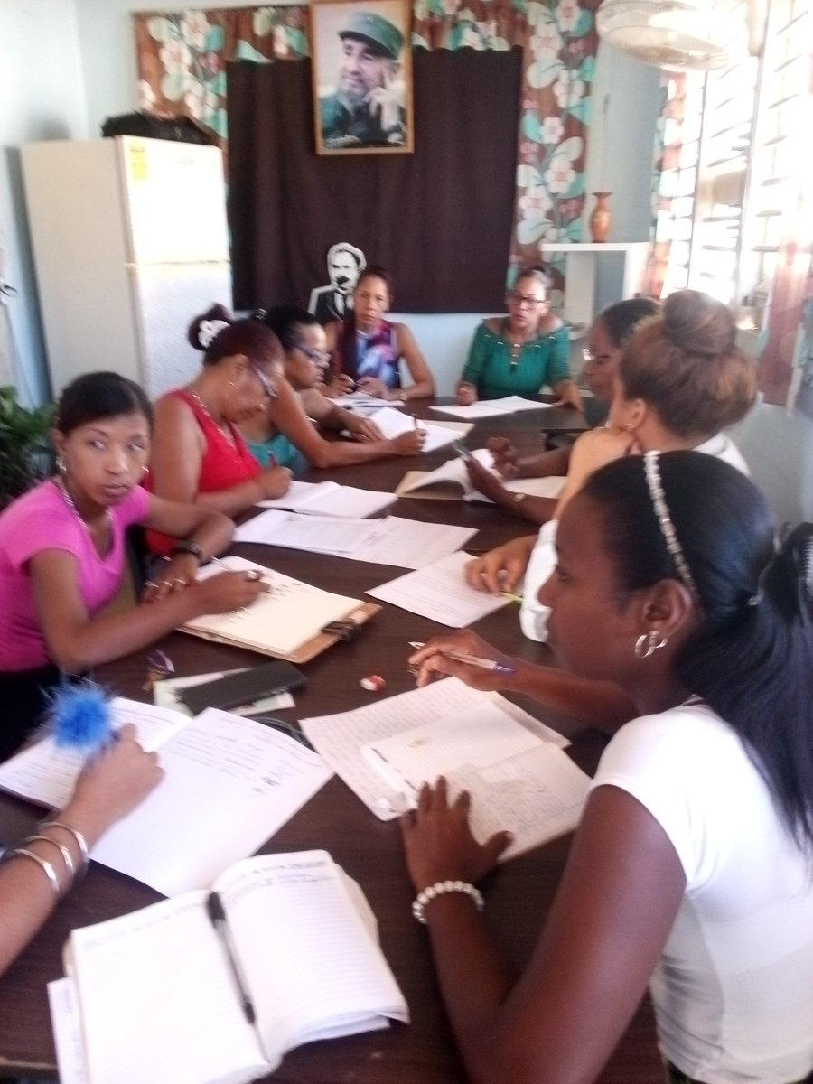cirofriasterce1's tweet photo. Se organiza y se perfecciona el trabajo Científico Metodológico en los educandos de nuestra Institución Educativa . #TercerFrente #FidelPorSiempre #VamosPorMas #SantiagoDeC#CubaMined https://t.co/CaSvMKPVM9