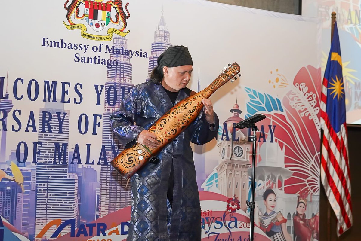 Malawakil Santiago hosted a reception to celebrate the 68th National Day of 🇲🇾 on 7 October 2025 at the InterContinental Hotel. The event was graced by distinguished guests from the Chilean Government, diplomatic corps, academia and business community. 

#VisitMalaysia2026