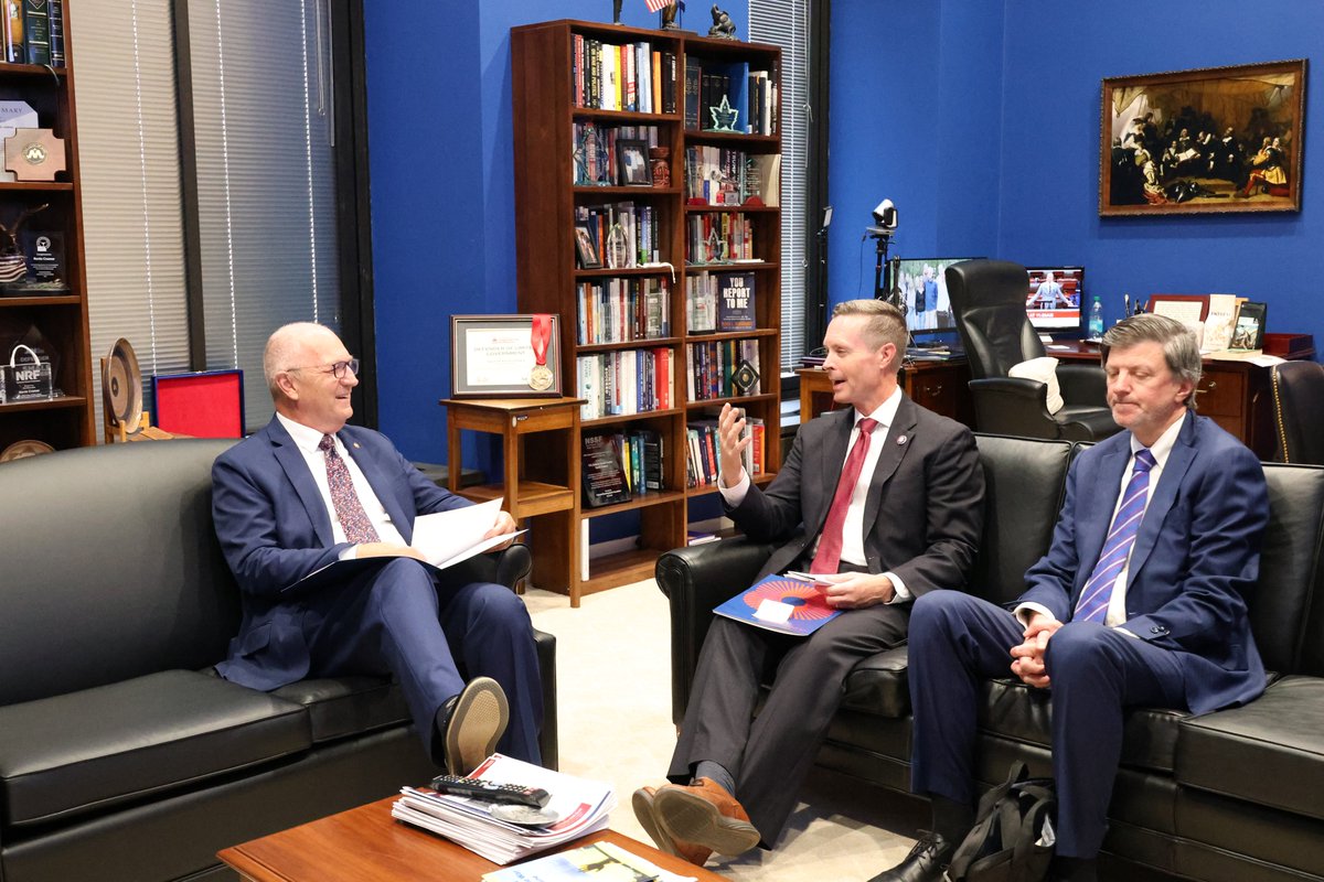 Great to see my friend Rodney Davis with <a href="/USChamber/">U.S. Chamber</a> to discuss permitting reform and the upcoming highway reauthorization bill.