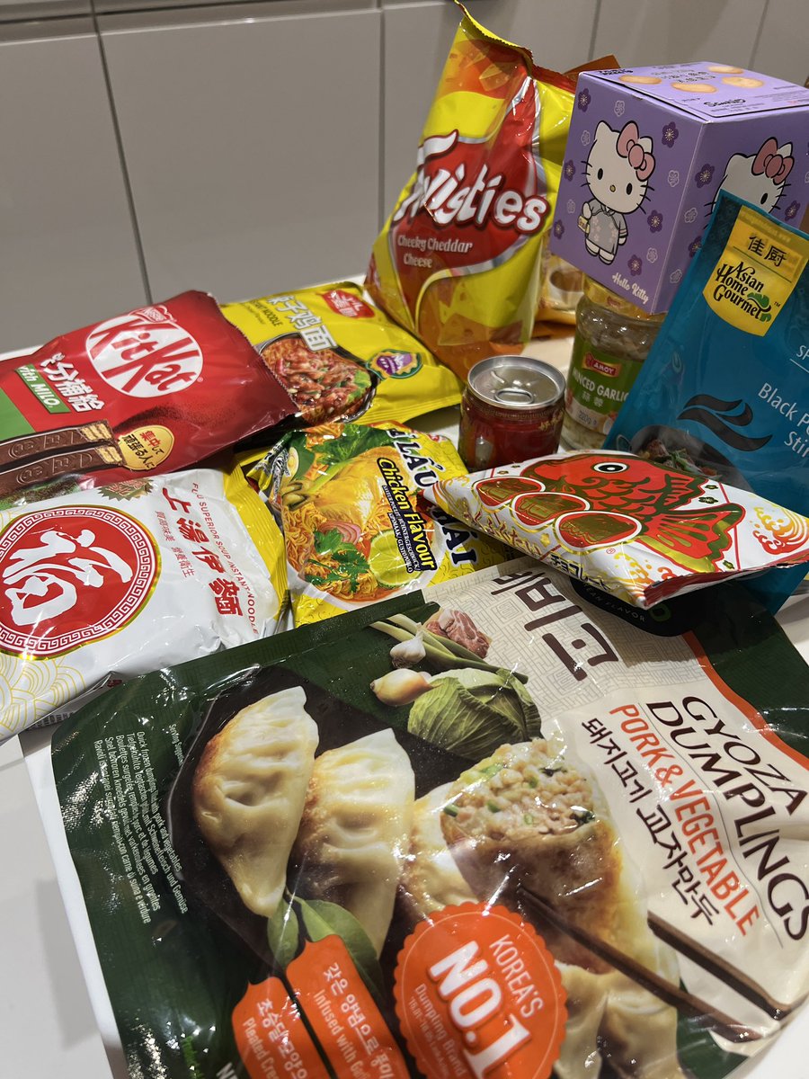 I tried a new supermarket in Glasgow today, looking forward to trying those Kit Kats 👀