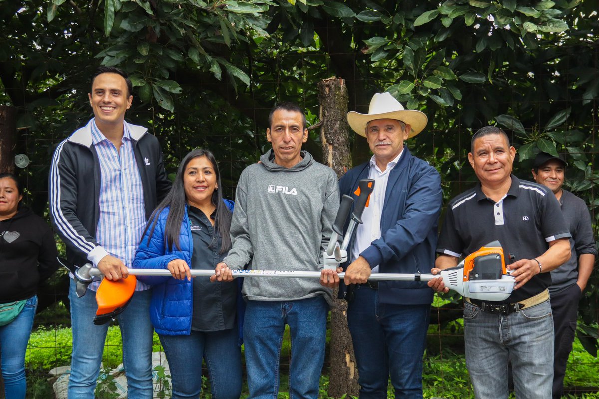 vida_politica's tweet image. ENTREGA #JOSÉLUISURIÓSTEGUI, APOYOS A PRODUCTORES DE AGUACATE Y ARRANCA PROGRAMA INTEGRAL EN #BUENAVISTADELMONTE…

Con la finalidad de fortalecer el desarrollo agropecuario y reconocer la labor de quienes mantienen viva la producción agrícola en Cuernavaca, el presidente…
