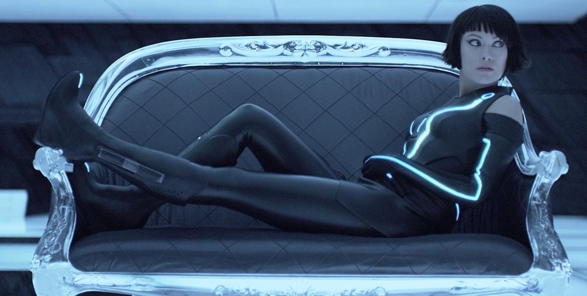 DarkOfTheMovie's tweet photo. I watch Tron Legacy for the stunning visuals https://t.co/1QY38xcg3f