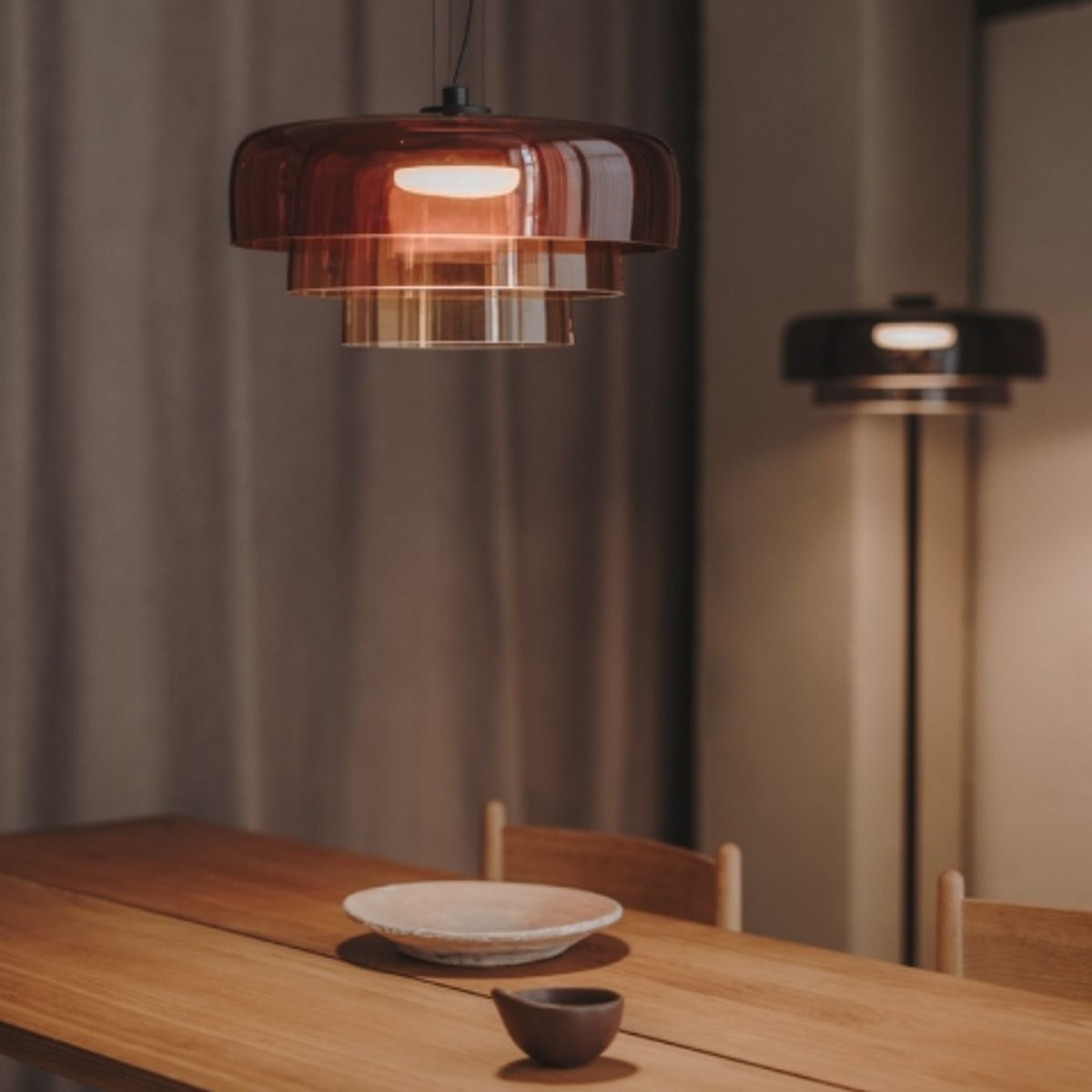 En Ledsc4 nos comprometemos con las personas y el medio ambiente, ofreciendo una luz de calidad, eco-consciente y accesible, que proporciona bienestar físico y emocional y respeta el entorno.