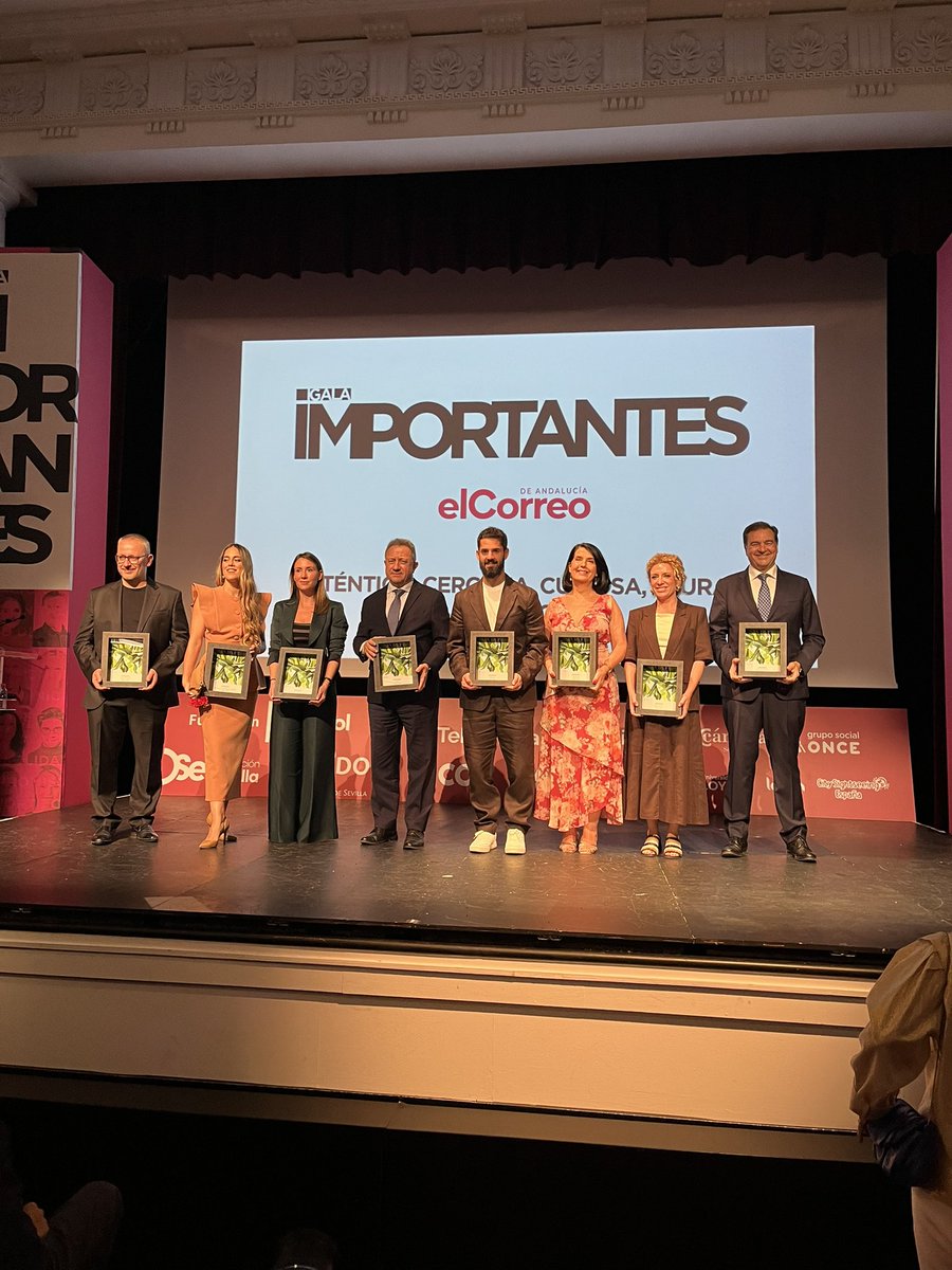 <a href="/isco_alarcon/">ISCO ALARCON</a> <a href="/jlsanzalcalde/">José Luis Sanz</a> <a href="/CarolinaEspanaR/">Carolina España</a> <a href="/EmpleoJunta/">Consejería de Empleo, Empresa y Trabajo Autónomo</a> <a href="/PatriciaGodino/">Patricia Godino</a> <a href="/rancio/">Rancio</a> <a href="/PrensaIberica/">Prensa Ibérica</a> <a href="/tussam/">samuel festus</a> <a href="/LiCO_Cosmetics/">LiCO Cosmetics</a> <a href="/RealBetis/">Real Betis Balompié 🌴💚</a> <a href="/2imori/">Isabel Morillo</a> <a href="/fundgotadeleche/">Gota de Leche</a> <a href="/sanchez_jaen/">Pedrito</a> <a href="/PatriGuerreroGR/">Patricia Guerrero</a> <a href="/GrupoCosentino/">Cosentino</a> 🏆 Estos han sido los galardonados en nuestra primera edición de #PremiosImportantes 

👏 ¡Enhorabuena a todos!