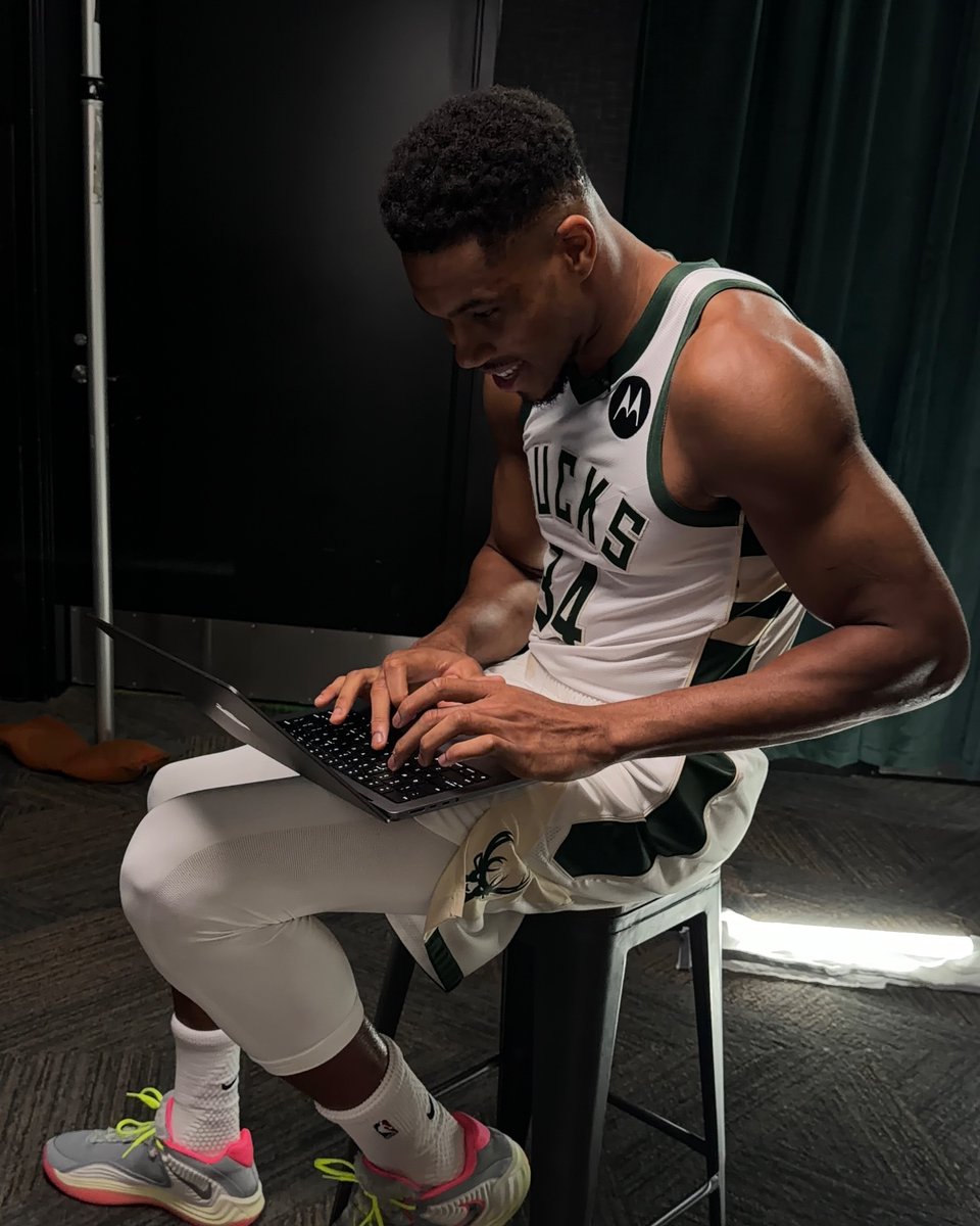 Milwaukee Bucks (@bucks) on Twitter photo 