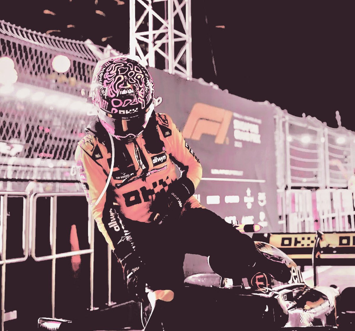 𝗟𝗡𝟰. tweet media