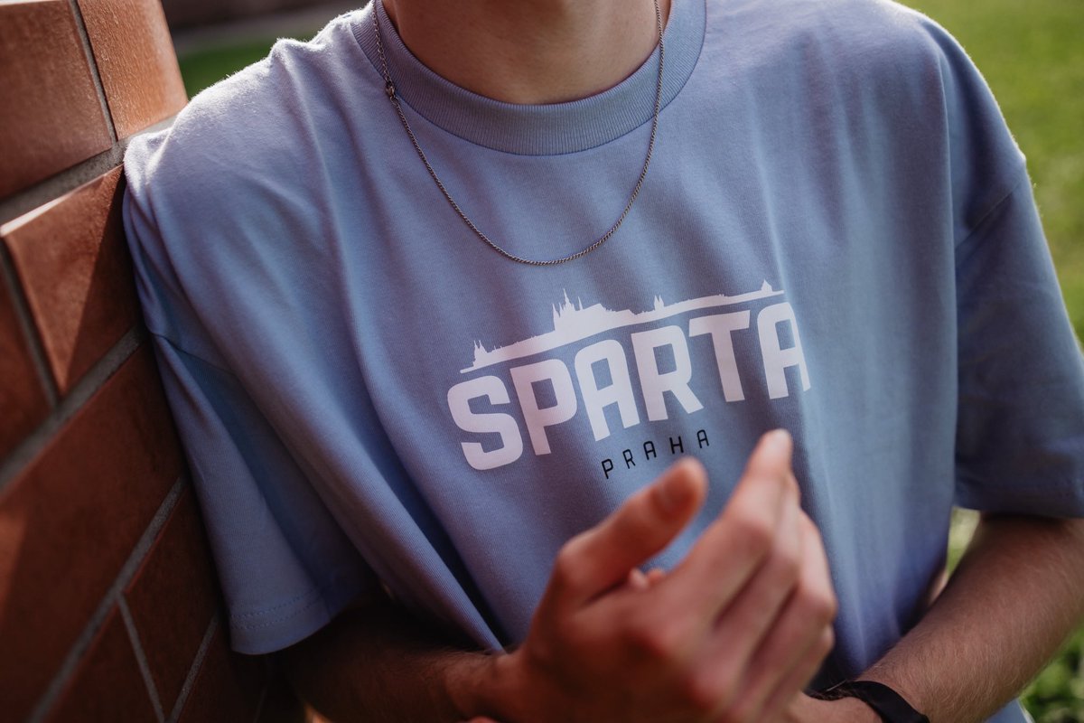 🏰 Nová fanouškovská kolekce HRADČANY je nyní dostupná k zakoupení na e-shopu! 🛍 #acsparta

👉 bit.ly/4nDEn77