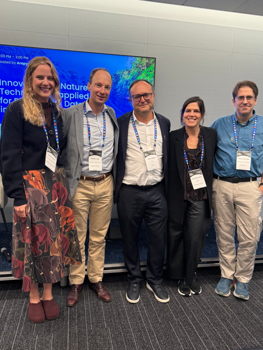 xprize's tweet photo. (1/2) At #ClimateWeekNYC, #XPRIZERainforest and Arapyaú Institute hosted a panel on biodiversity data in Brazil. 🌱

XPRIZE’s Michelle Siqueira joined leaders including COP30 Pres. Amb. Correa do Lago and @MapofLife_ai to discuss how AI, eDNA, and bioacoustics are closing data gaps.