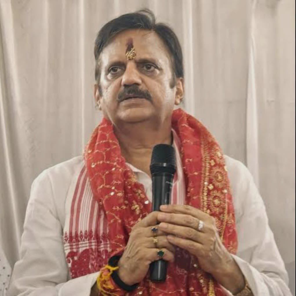 Nehr_who? (@nher_who) on Twitter photo Meet Rajendra Shukla, the health Minsiter and Deputy CM of MP.
Almost 2 dozen kids died in his state after consuming cough syrup. 
But so far No accounting, 
No Press brief,
No action on anyone responsible
He didn’t even meet the victims’ families.
That’s New India for you. Meet Rajendra Shukla, the health Minsiter and Deputy CM of MP.
Almost 2 dozen kids died in his state after consuming cough syrup. 
But so far No accounting, 
No Press brief,
No action on anyone responsible
He didn’t even meet the victims’ families.
That’s New India for you.