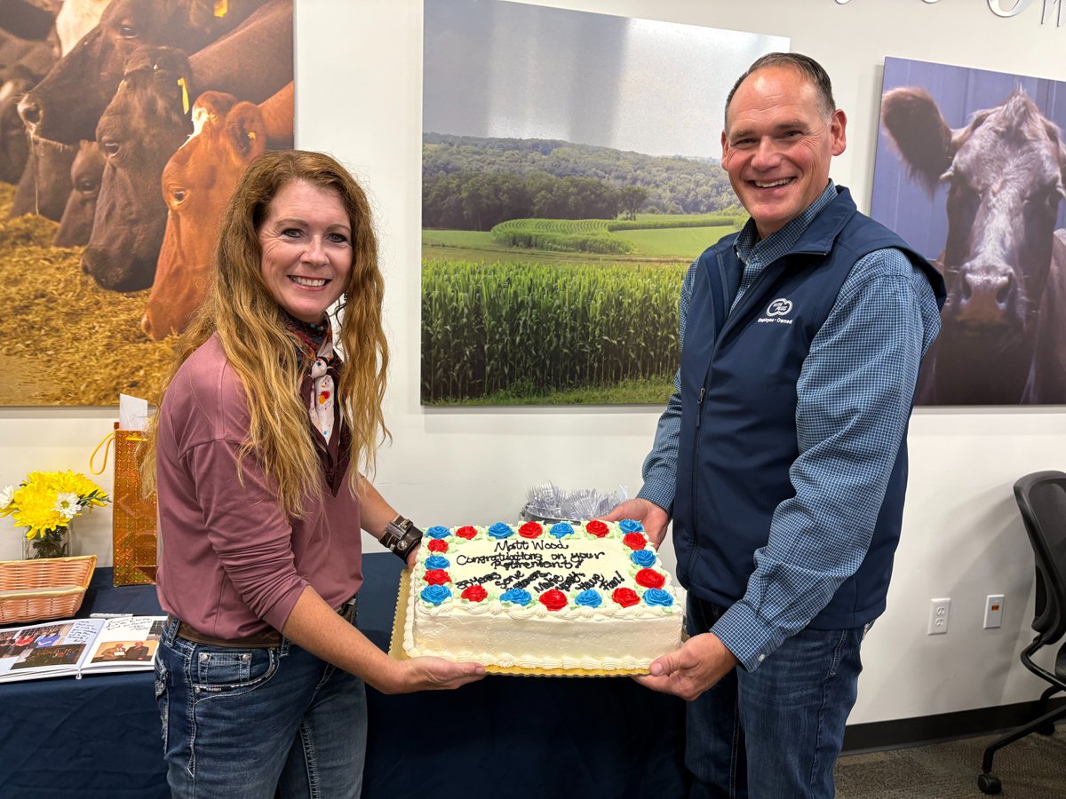 Congratulations to Matt Wood for 33 years of serving Vita Plus customers!  Thanks to Matt and Anne for all your efforts and service to others. Enjoy your retirement!