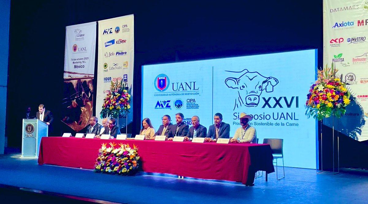 Ayer, Gabriel Elizondo, Vicepresidente de Expo Carnés y Lácteos <a href="/EXPO_CARNES/">Expo Carnes y Lácteos</a> del <a href="/ConsejoMexCarne/">ComeCarne</a>, compartió un mensaje en el marco del XXVI Simposio UANL de Engorda de Bovinos en Corral, con el tema “Replanteando la producción de carne para un futuro sostenible”.

Subrayó la
