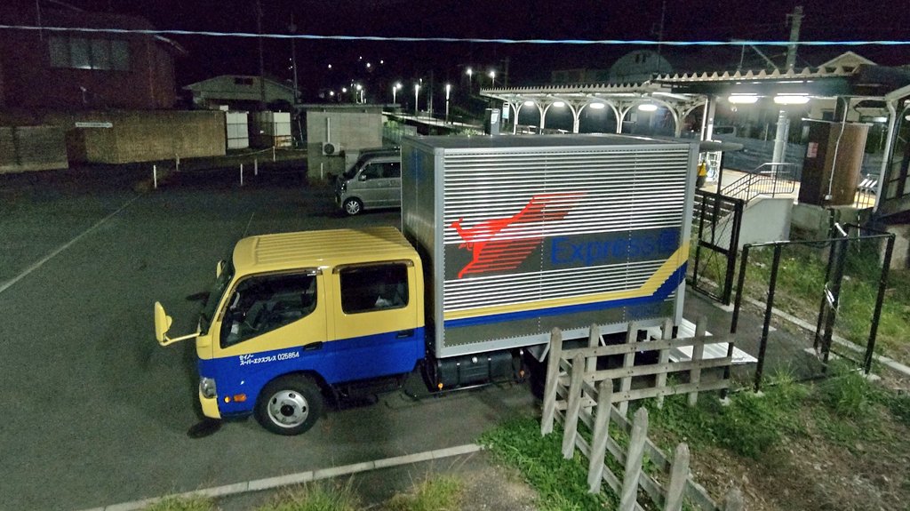 ichitamo's tweet image. 青梅線沢井駅に設置されている「簡易Suica改札機」の交換作業がはじまりました。奥多摩ブロックの各駅とは異なり、告知はありませんでした。 #JR東日本 #青梅市 #東京アドベンチャーライン